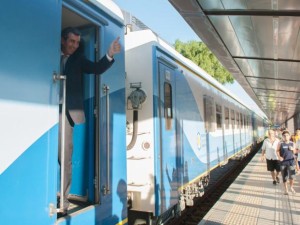 Randazzo confirmó que «el 1º de abril a las 16.07 partirá desde Retiro el primer tren 0 km a Rosario»