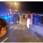Camionero de la ciudad de San Justo trasportaba  ganado, volcó en Circunvalación y se vivieron momentos de tensión