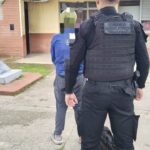 Un aprehendido y secuestro de arma blanca en Recreo