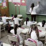 Más de 65 mil docentes, directivos, secretarios, preceptores y asistentes escolares cobrarán el incentivo mensual de septiembre