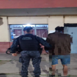 Ingreso a una fabrica con intención de robo y termino aprehendido y trasladado a la comisaria de Recreo